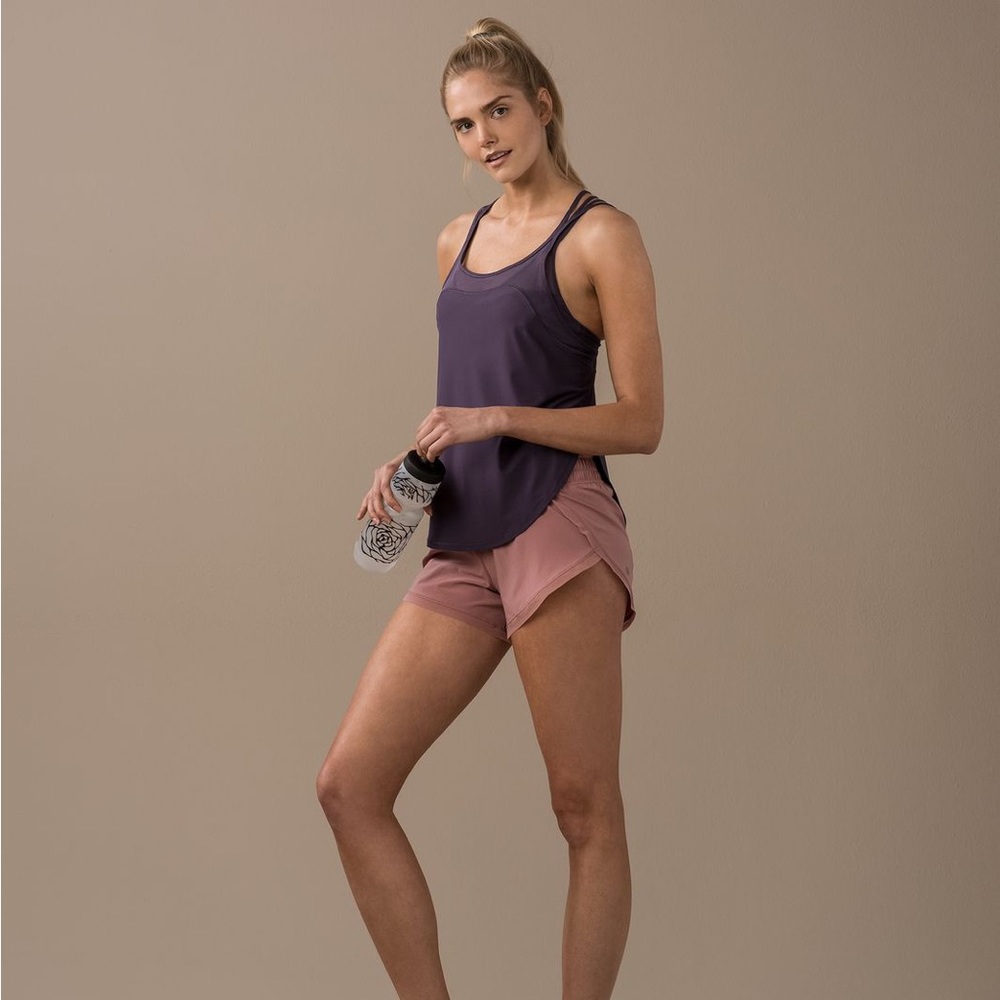 🆕🍋Lululemon Anew Singlet side slit tank, black currant